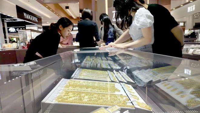 俄罗斯黄金储备历史_国内大型的黄金外汇交易公司_俄罗斯黄金储备增长策略