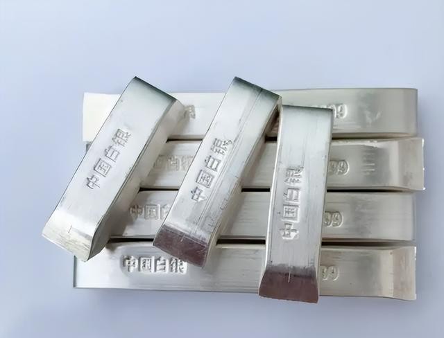 全球供应链瓶颈_原油今日最新走势分析_中国白银出口管制升级